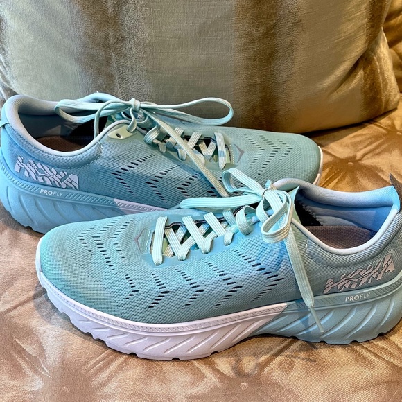 men hoka profly